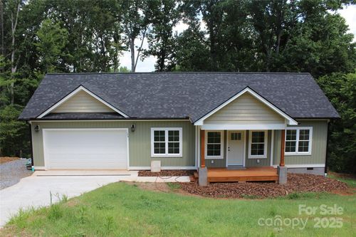 129 Brentwood Rd, Morganton, NC, 28655-9179 | Card Image