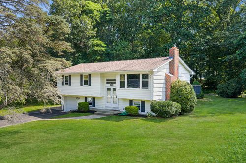 22 West Dr, Gales Ferry, CT, 06335-1644 | Card Image
