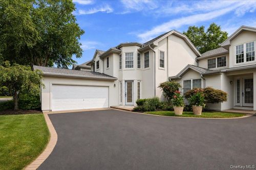 559 Bardini Dr, Melville, NY, 11747-5270 | Card Image