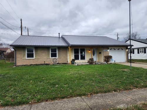 2252 Cornwall Dr, Xenia, OH, 45385-4712 | Card Image