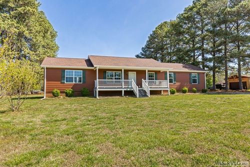 147 Pleasant Shade Dr, Emporia, VA, 23847-7838 | Card Image