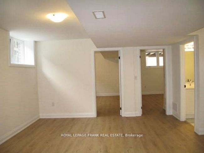 1 - 323 Anderson Ave, House attached with 2 bedrooms, 1 bathrooms and 1 parking in Oshawa ON | Image 4