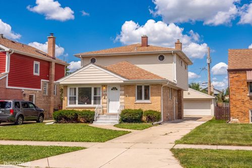 7408 W Argyle St, Harwood Heights, IL, 60706-3422 | Card Image