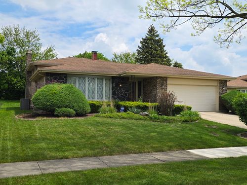 7725 Sawyer Rd, Darien, IL, 60561-4818 | Card Image