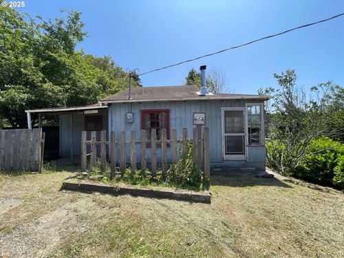 91456 State Ln, Coquille, OR, 97423-8666 | Card Image