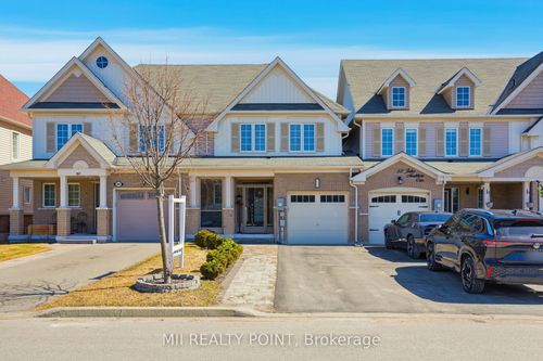 84 John Matthews Crescent, Clarington, ON, L1C0S6 | Card Image