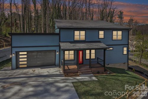 903 Lennox Park Drive, Hendersonville, NC, 28739 | Card Image