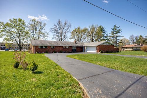 33 Homestead Dr, Newton, IL, 62448-2004 | Card Image