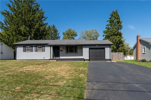 419 Carriage Hill Dr, Canfield, OH, 44406-1512 | Card Image