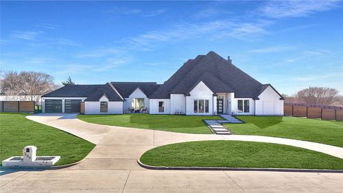 209 Carriage Hill Ln, Heath, TX, 75032-8921 | Card Image