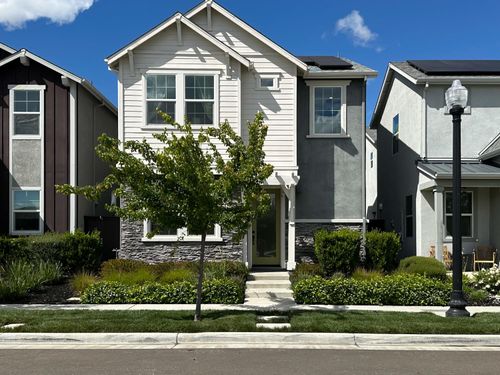 2975 Grassy Bank Ave, Sacramento, CA, 95833-4459 | Card Image