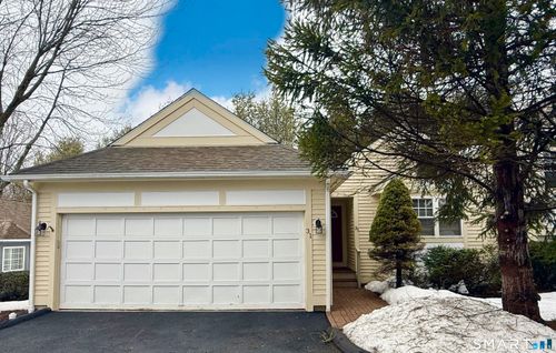 31-31 Greystone, Shelton, CT, 06484-6808 | Card Image