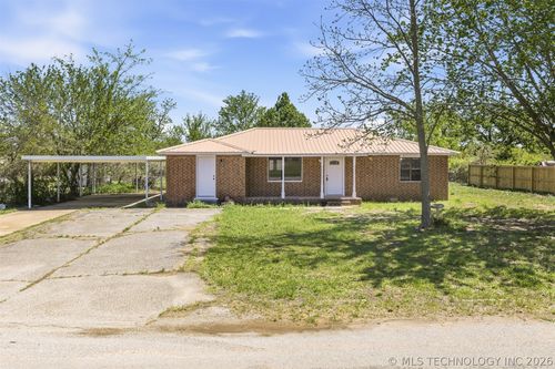 157 Church St, Ratliff City, OK, 73481-8043 | Card Image