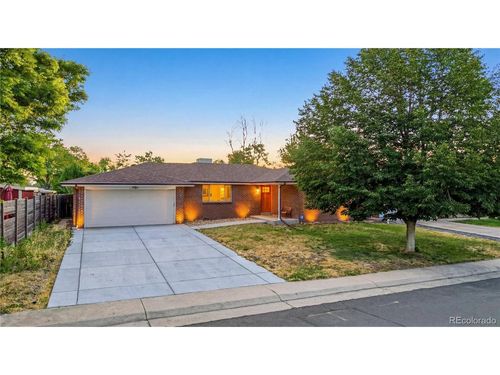 323 Fulton St, Aurora, CO, 80010-4228 | Card Image