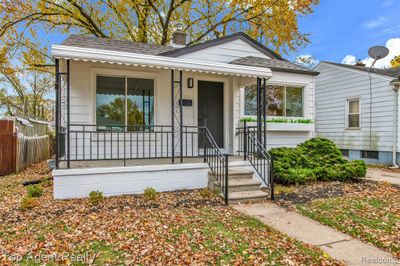 1309 Pingree Avenue, Home with 2 bedrooms, 1 bathrooms and null parking in Lincoln Park MI | Image 3