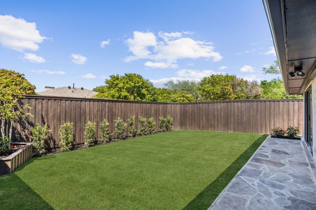 Gorgeous backyard with brand new landscaping. | Image 37