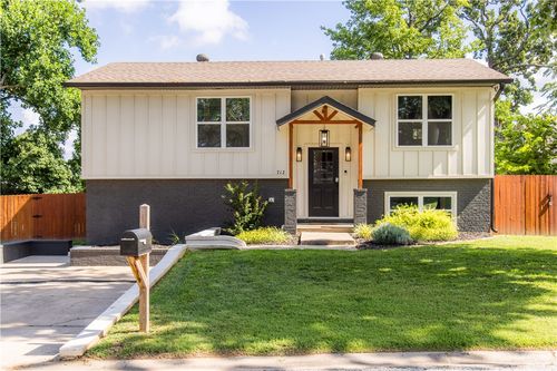 712 Sw 3rd St, Bentonville, AR, 72712-5736 | Card Image
