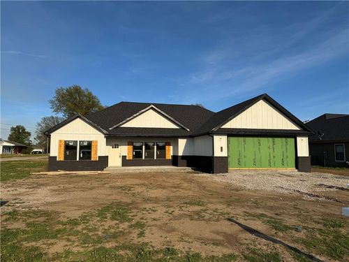 507 N Edgewood Dr, Coffeyville, KS, 67337-1106 | Card Image