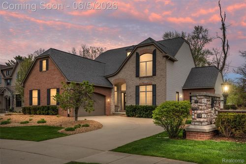 110 Singh Blvd, South Lyon, MI, 48178-8209 | Card Image