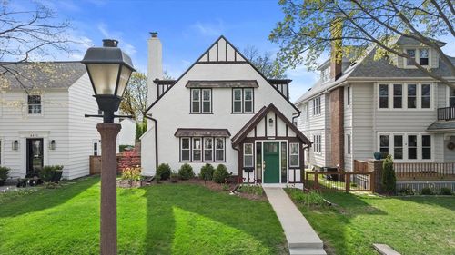 4477 N Murray Avenue, Shorewood, WI, 53211 | Card Image