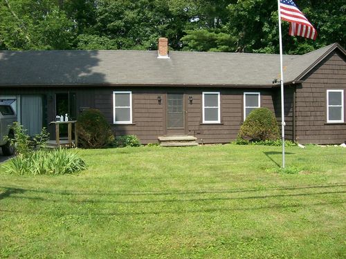 480 Pleasant St, Leicester, MA, 01524-1240 | Card Image