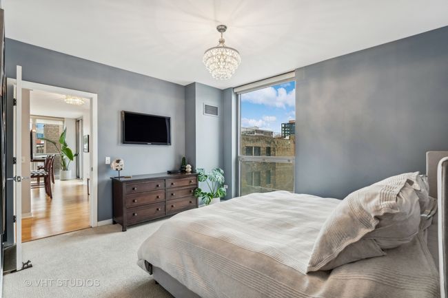 APT-704 - 200 W Grand Ave, Condo with 2 bedrooms, 2 bathrooms and 1 parking in CHICAGO IL | Image 12