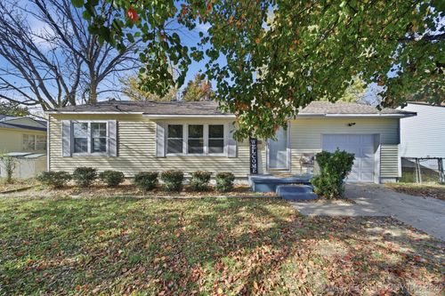 802 N Birch St, Owasso, OK, 74055-5540 | Card Image