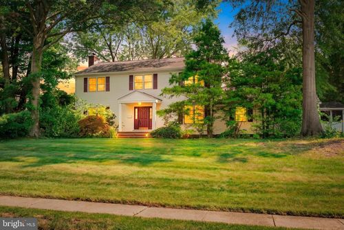 22 Woods Rd, Freehold, NJ, 07728-3325 | Card Image