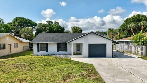 717 Holly Ave, Fort Pierce, FL, 34982-6236 | Card Image