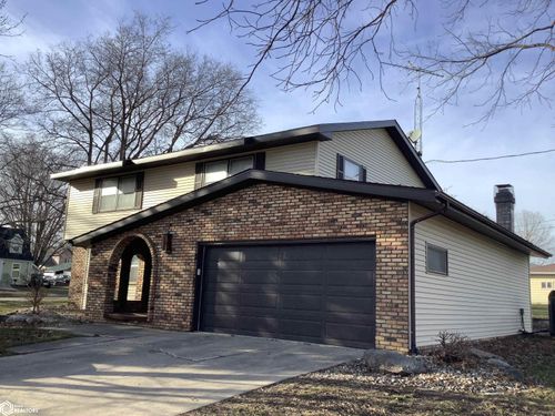 708 3rd Ave Se, Hampton, IA, 50441-2426 | Card Image