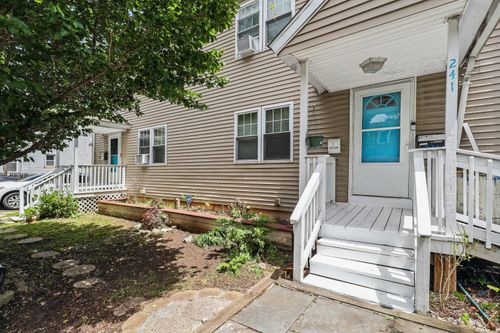 241 Wallace St, New Haven, CT, 06511-5033 | Card Image