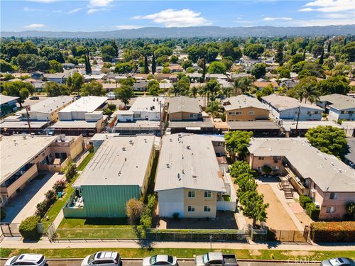 17956 Schoenborn St, Northridge, CA, 91325-3852 | Card Image