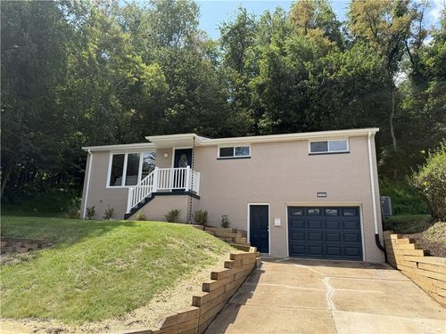 149 Eastminster Dr, Verona, PA, 15147-1622 | Card Image