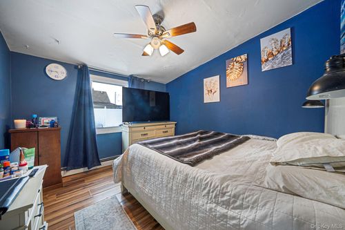 54 Pacific Ave, Deer Park, NY, 11729-3120 | Card Image