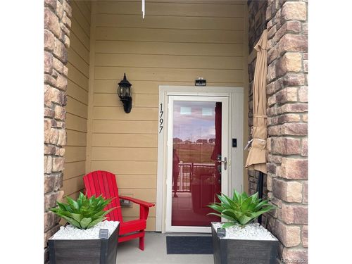 1797 S Buchanan Cir, Aurora, CO, 80018-6017 | Card Image