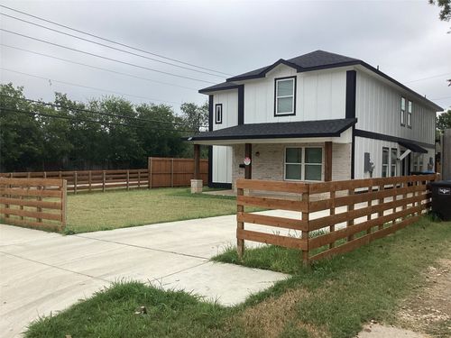 1632 E Arlington Ave, Fort Worth, TX, 76104-6206 | Card Image