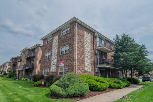 3s-1665 Harbor Ave, Calumet City, IL, 60409-1617 | Card Image