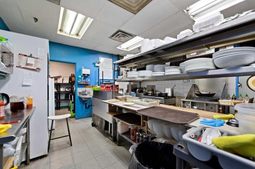 3213 17 Ave Se, Calgary, AB, T2A0R1 | Card Image