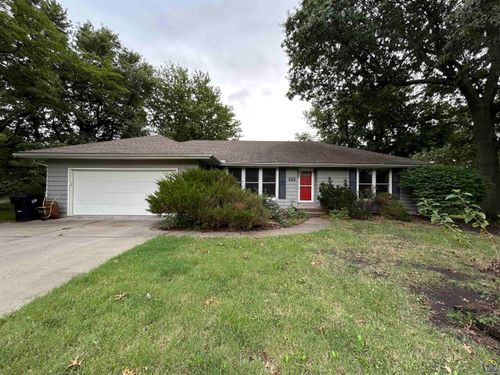 426 Comanche Dr, Holton, KS, 66436 | Card Image