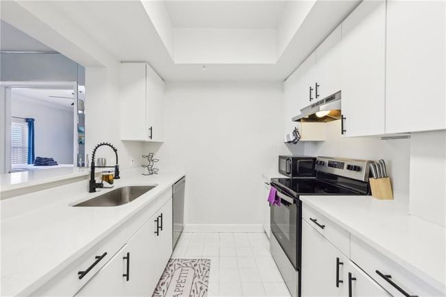 APT-405 - 2161 Peachtree Rd Ne, Condo with 2 bedrooms, 2 bathrooms and 1 parking in Atlanta GA | Image 13
