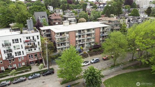 apt-302-732 11th Ave E, Seattle, WA, 98102-4654 | Card Image