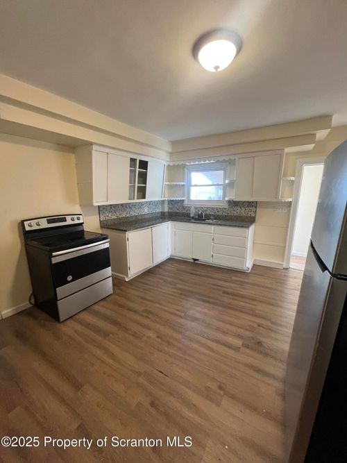 apt-e-1710 Cedar Ave, Scranton, PA, 18505-1657 | Card Image