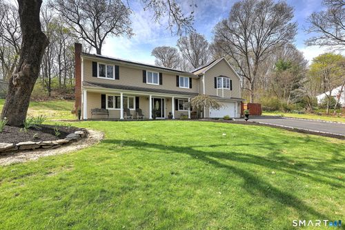 31 Shawnee Rd, Trumbull, CT, 06611-4614 | Card Image