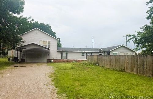 311 W Cherokee, Delaware, OK, 74027-2135 | Card Image
