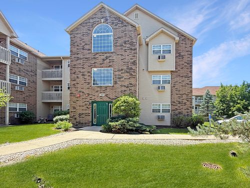 apt-1b-310 Cunat Blvd, Richmond, IL, 60071-8954 | Card Image
