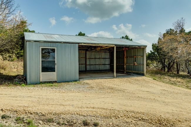 281 Kloster Ln, Home with 3 bedrooms, 2 bathrooms and 20 parking in Blanco TX | Image 34