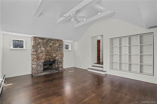 165 Old Post Rd, Mount Kisco, NY, 10549-4828 | Card Image