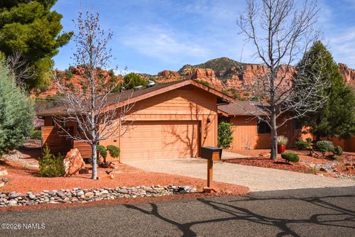 230 Montazona Trl, Sedona, AZ, 86351-7525 | Card Image
