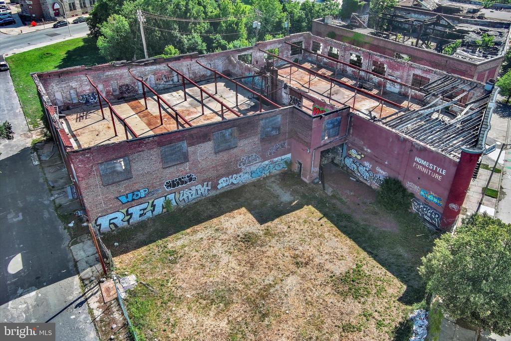 Land in BALTIMORE 4