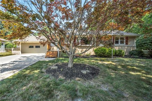 6257 Meadowbrook Dr, Mentor, OH, 44060-3659 | Card Image